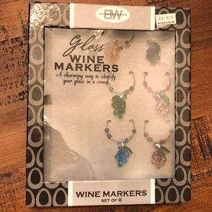 NWT Wine Glass Grapes markers charms set of 6